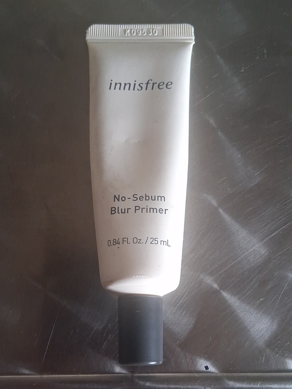Innisfree No-Sebum Blur Primer — White Matte Pore-Softening Base
